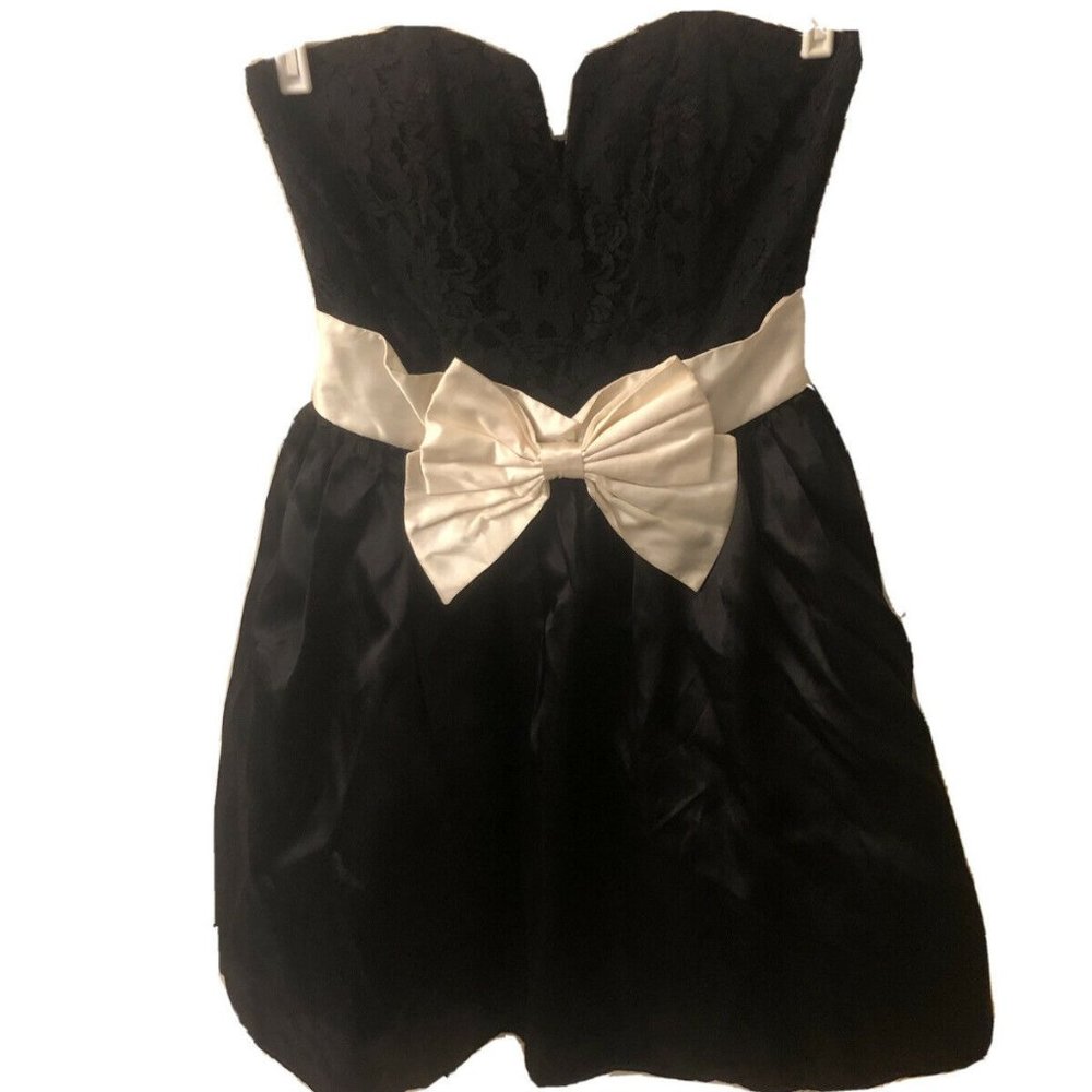 SCOTT MCCLINTOCK Early 90s Vintage Sweetheart Lace Satin Dress 8 Gothcore